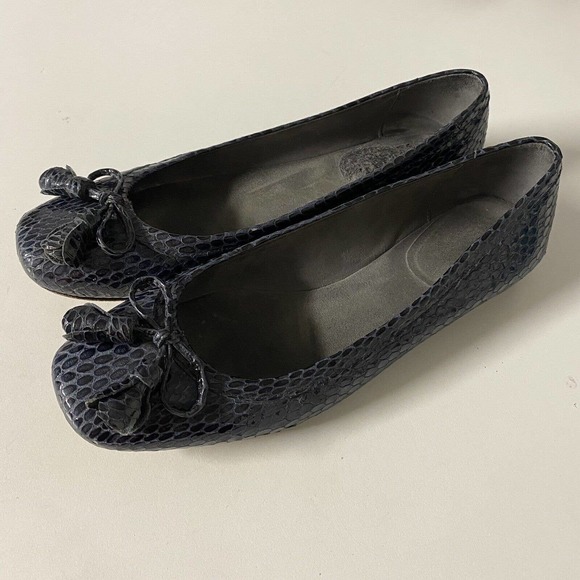 Stuart Weitzman Ballet Flat Blue Patent Leather Snake Embossed Square To… - Picture 5 of 8